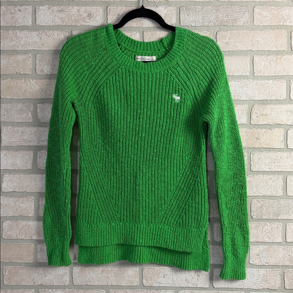 Abercrombie & Fitch green sweater size S